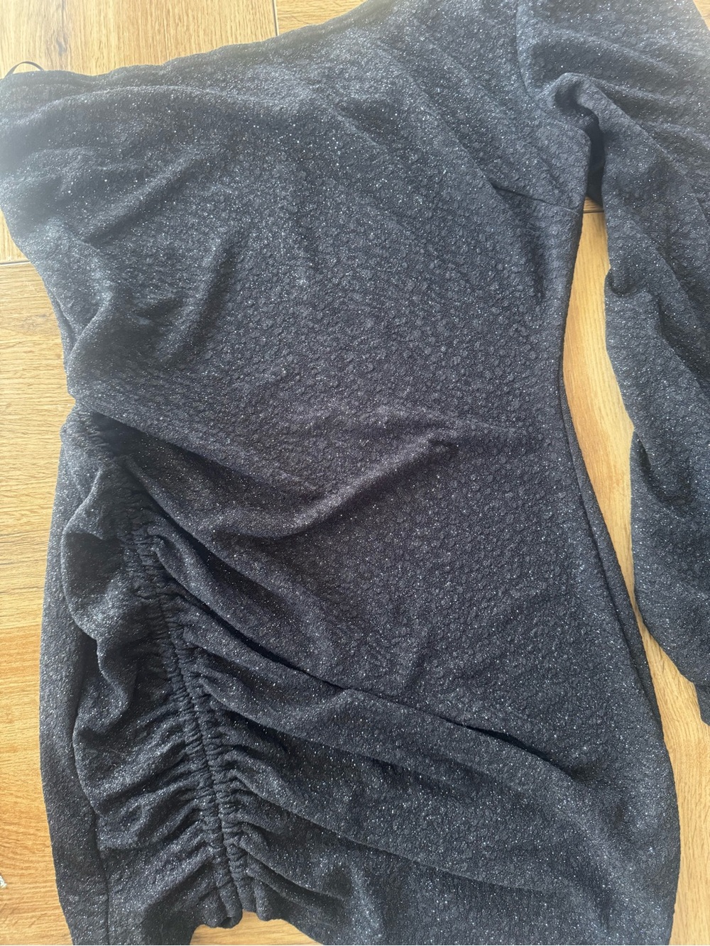XL Black One-Shoulder Ruched Sparkle Dress - Picture 4 of 11